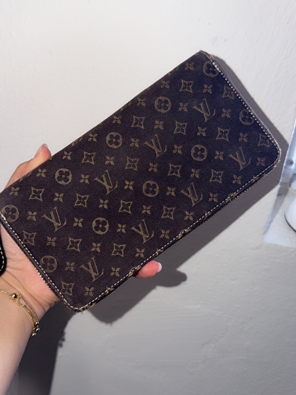 Louis Vuitton Brown Monogram Zip-Around Phone Case